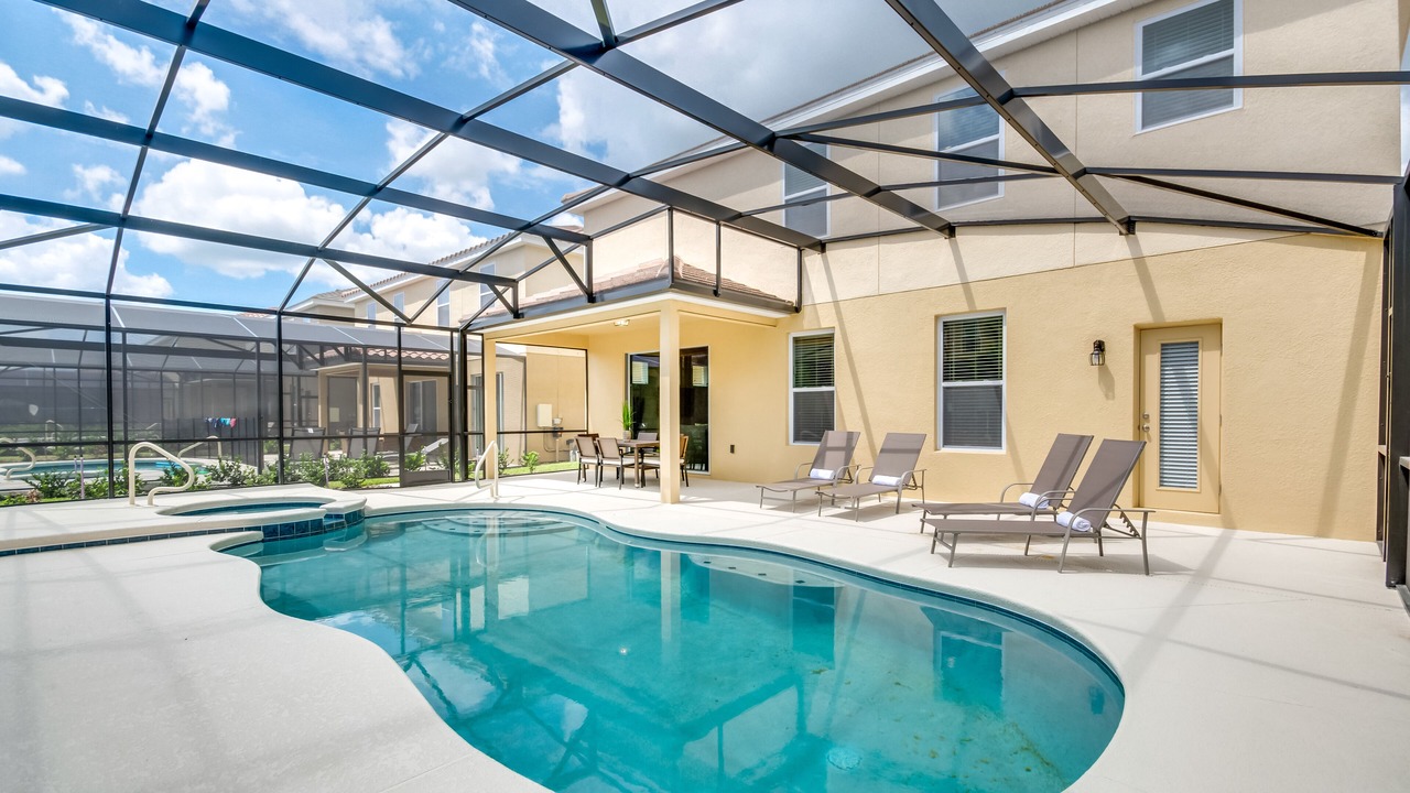Photo of Outdoor in Loughman