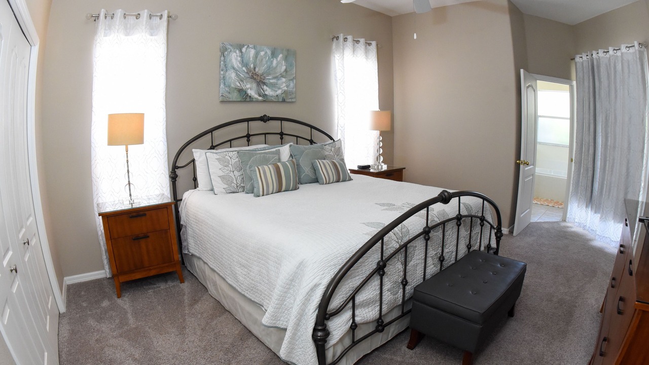 Photo of Bedroom in Florida Pines