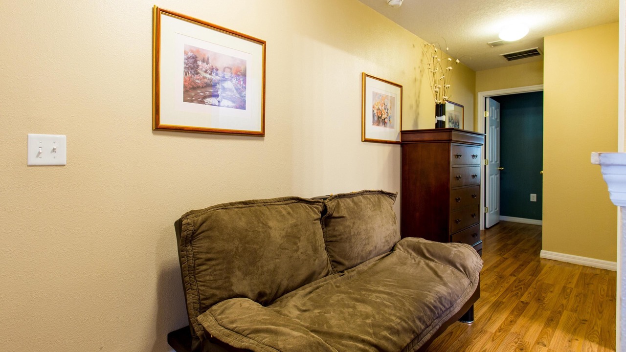 Photo of Livingroom in Crestwynd Bay