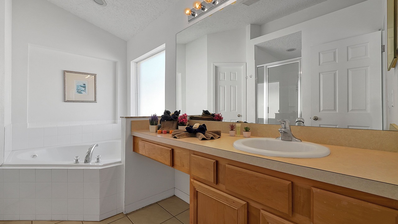 Photo of Bathroom in Seasons