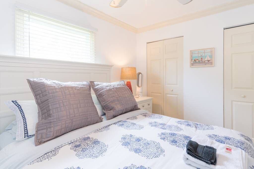 Photo of Bedroom in Fairview Shores