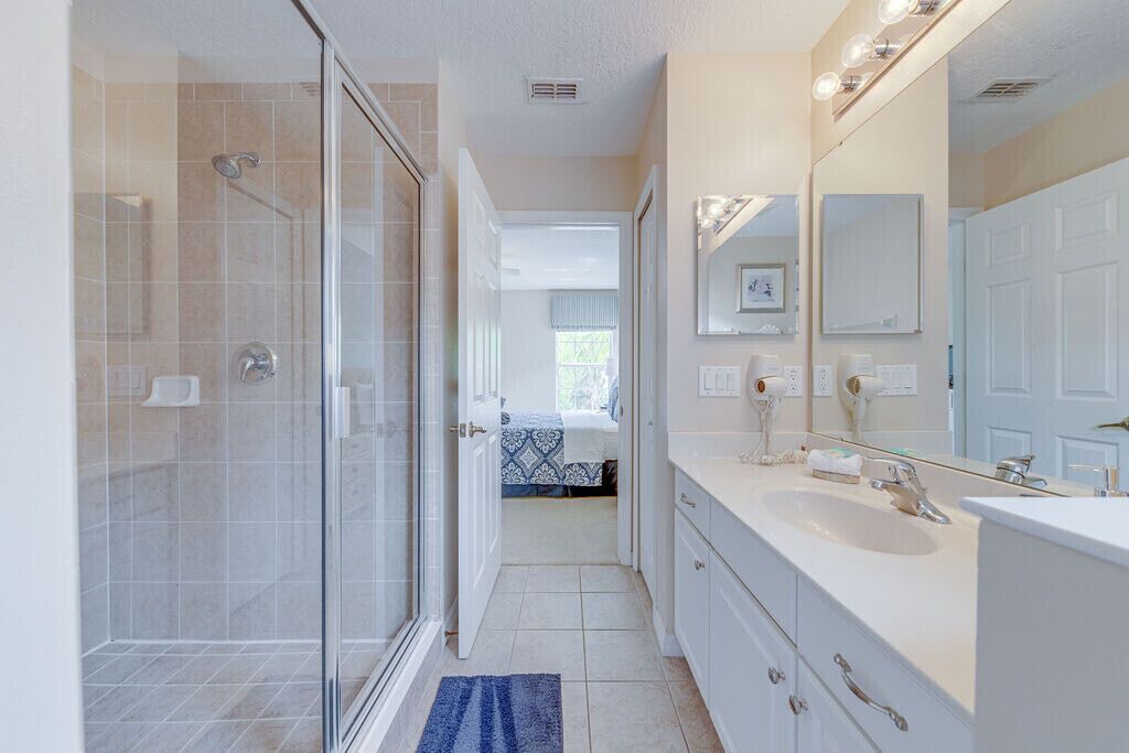 Photo of Bathroom in Watersong
