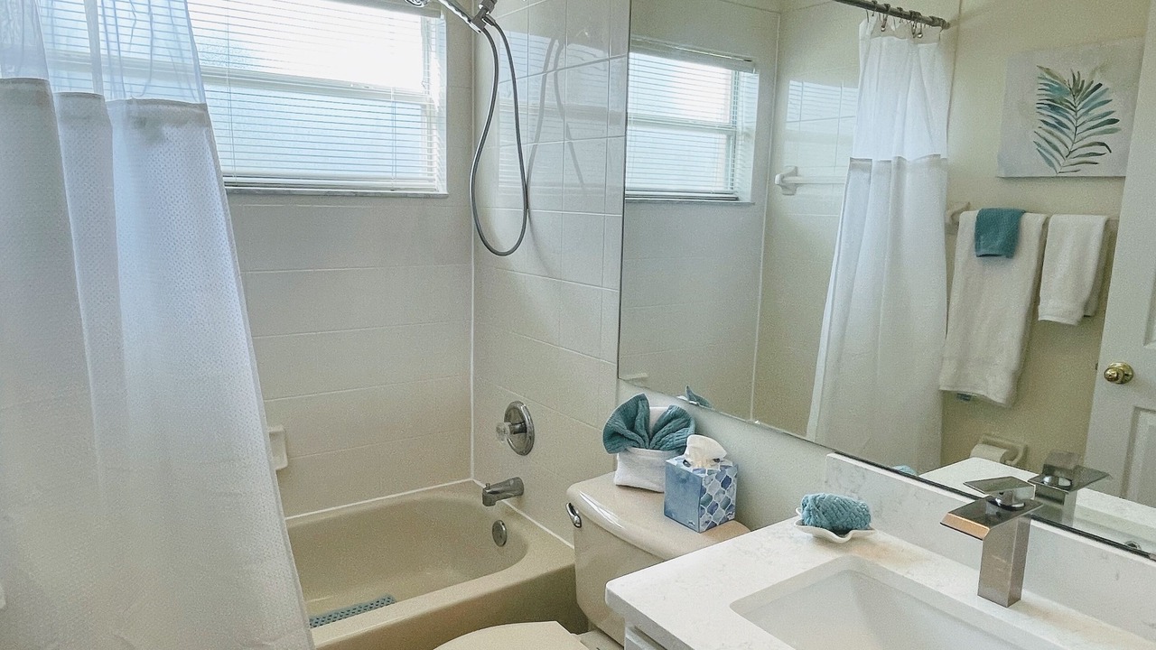 Photo of Bathroom in Orange Tree