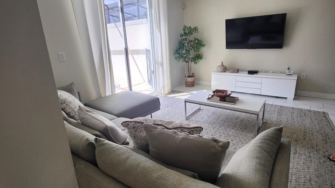 Photo of Livingroom in Davenport