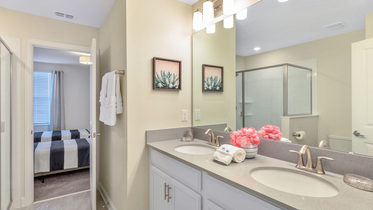 Photo of Bathroom in Davenport