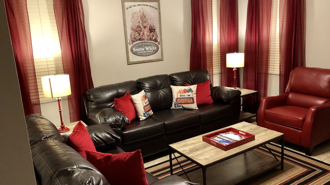 Photo of Livingroom in Crestwynd Bay