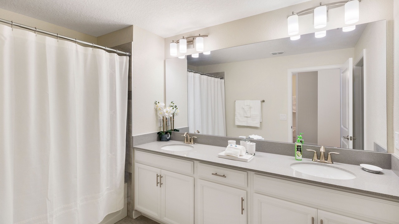 Photo of Bathroom in Davenport