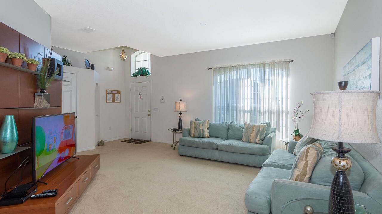 Photo of Bedroom in Crescent Lakes