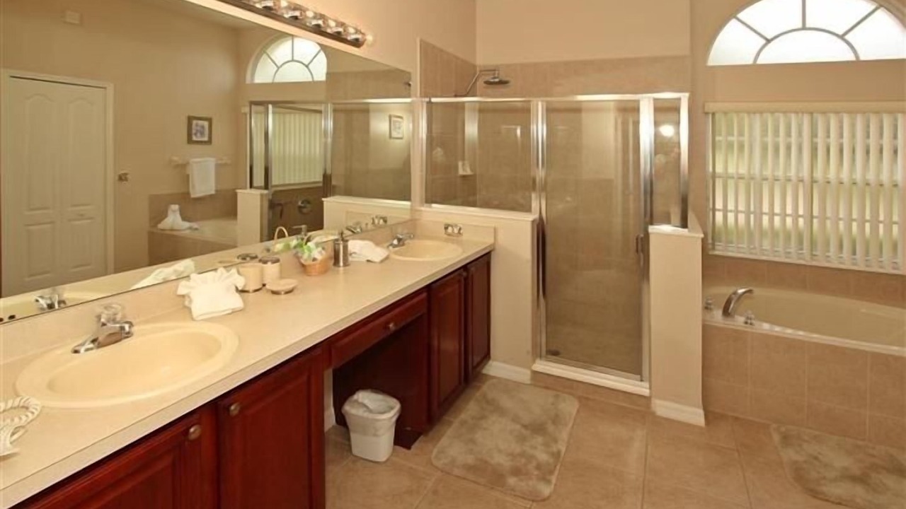 Photo of Bathroom in Grand Reserve