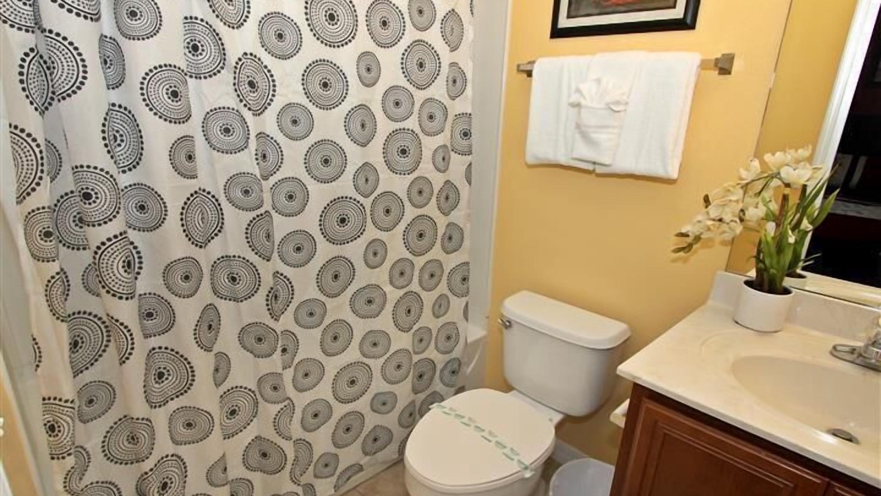 Photo of Bathroom in Crestwynd Bay