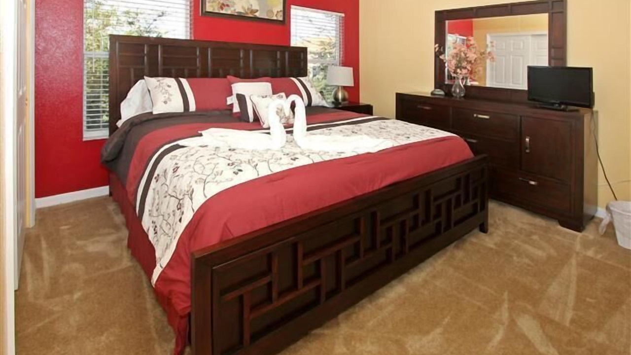 Photo of Bedroom in Crestwynd Bay
