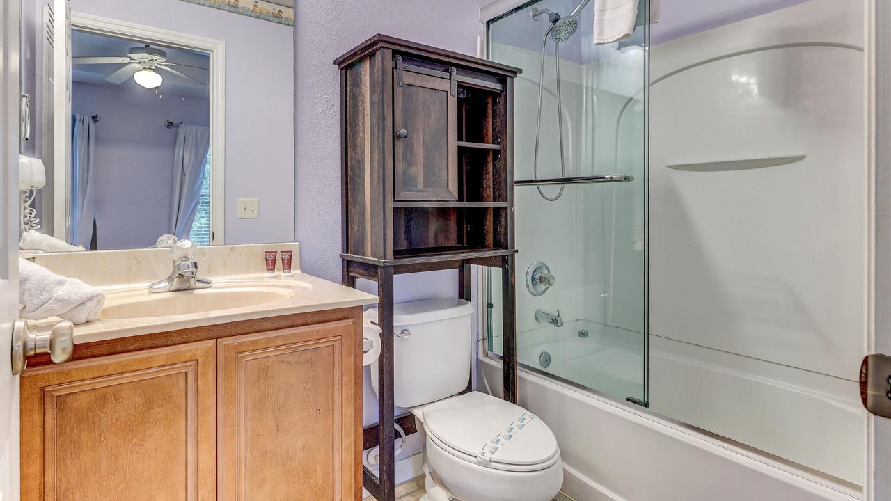 Photo of Bathroom in Crestwynd Bay