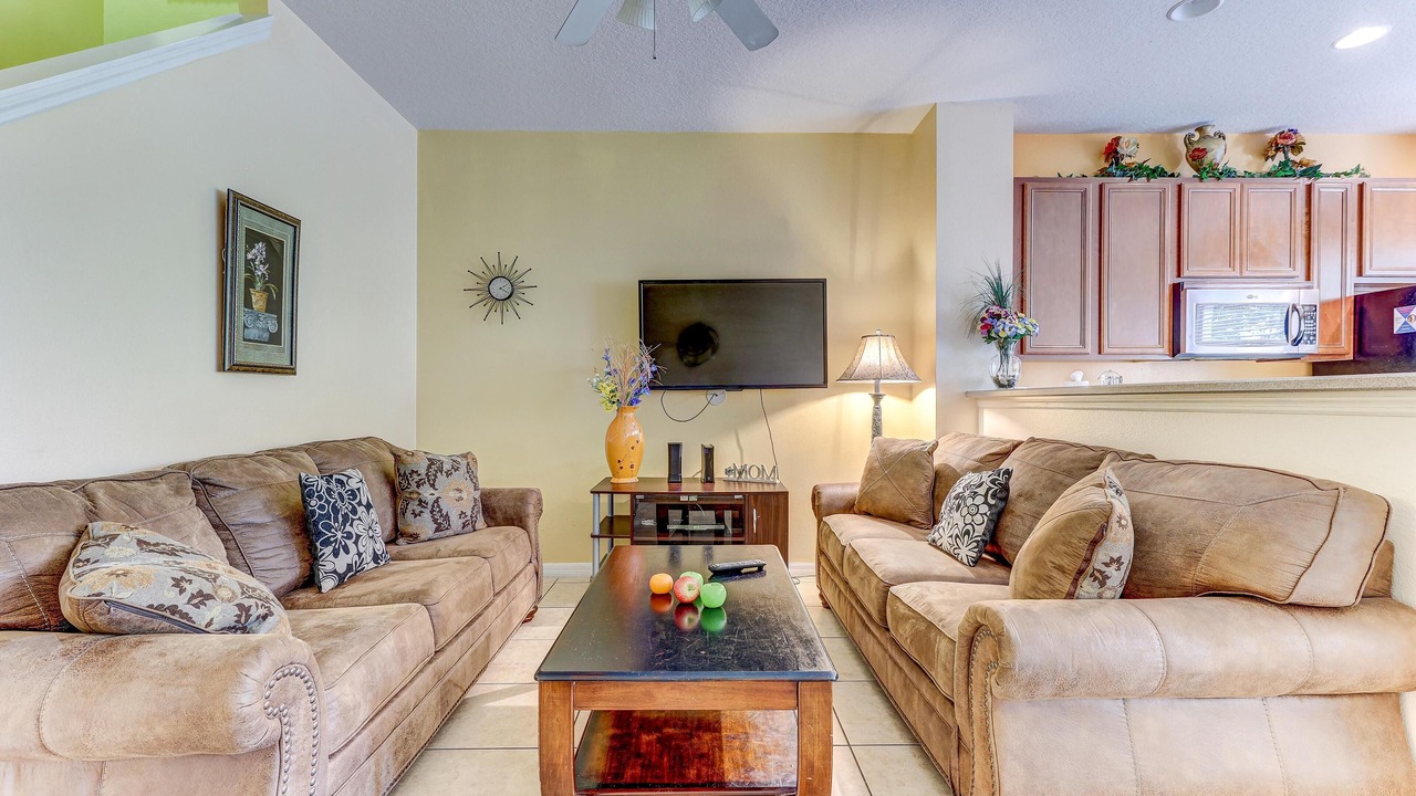 Photo of Livingroom in Crestwynd Bay