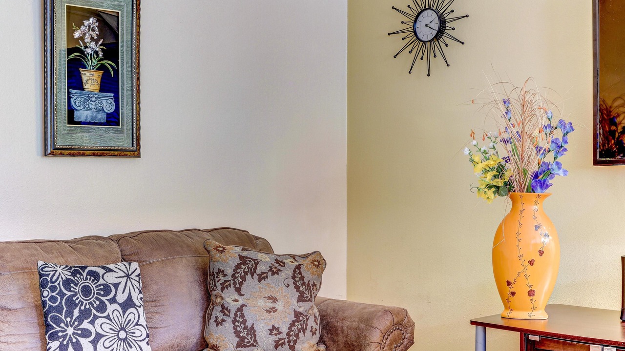 Photo of Livingroom in Crestwynd Bay