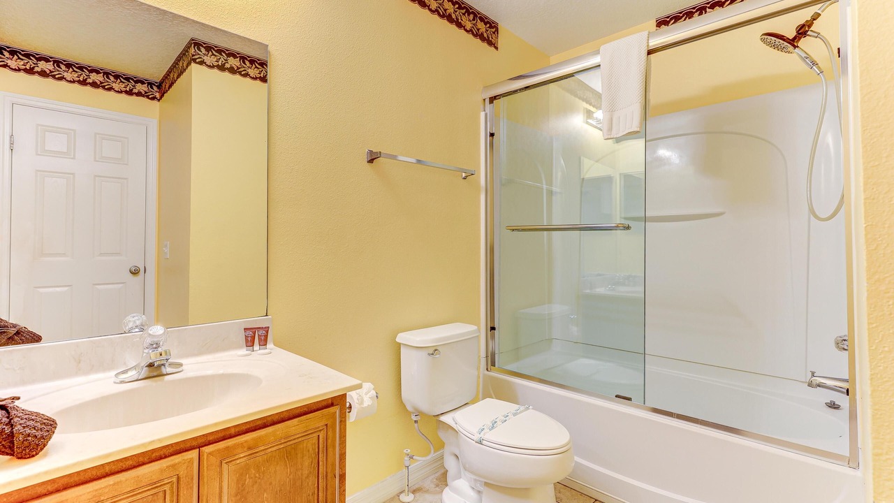 Photo of Bathroom in Crestwynd Bay