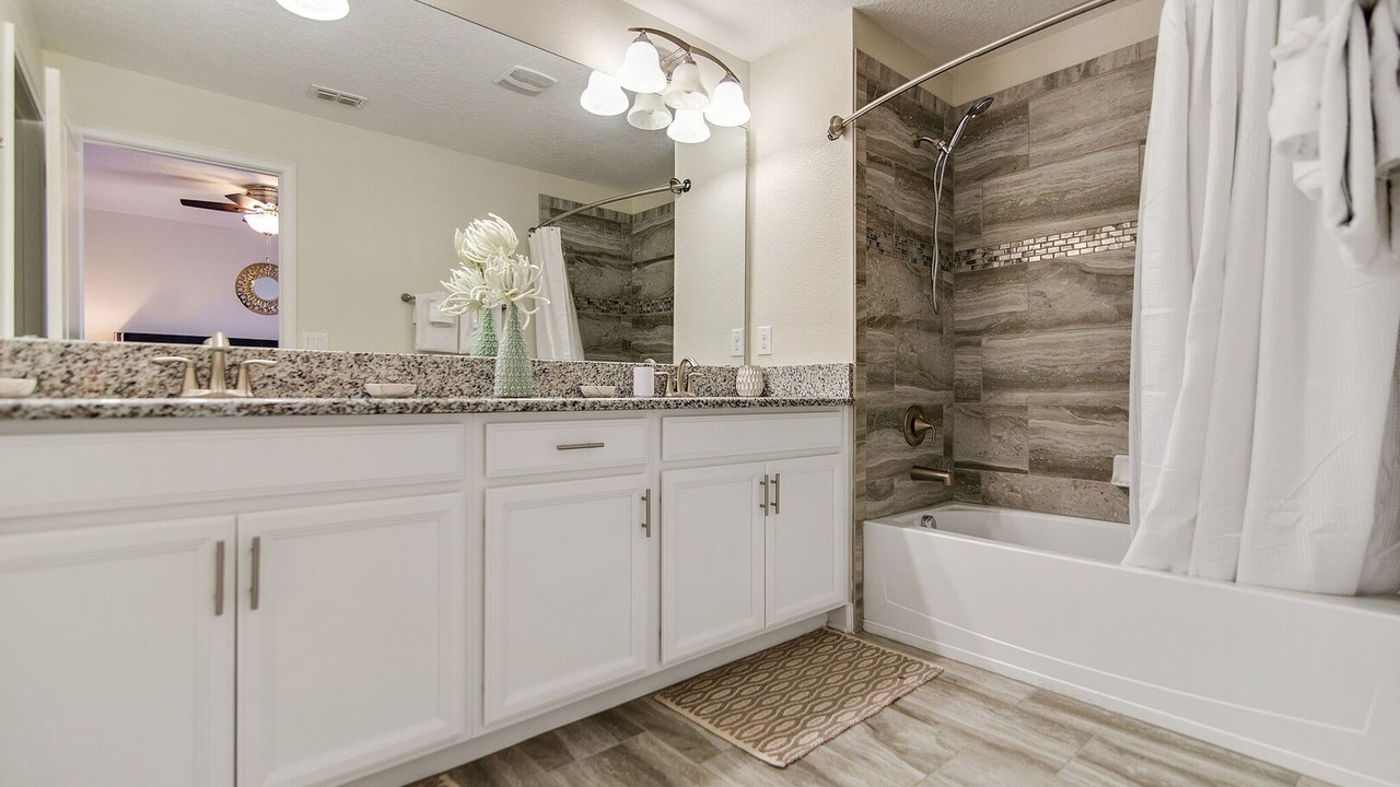 Photo of Bathroom in Davenport