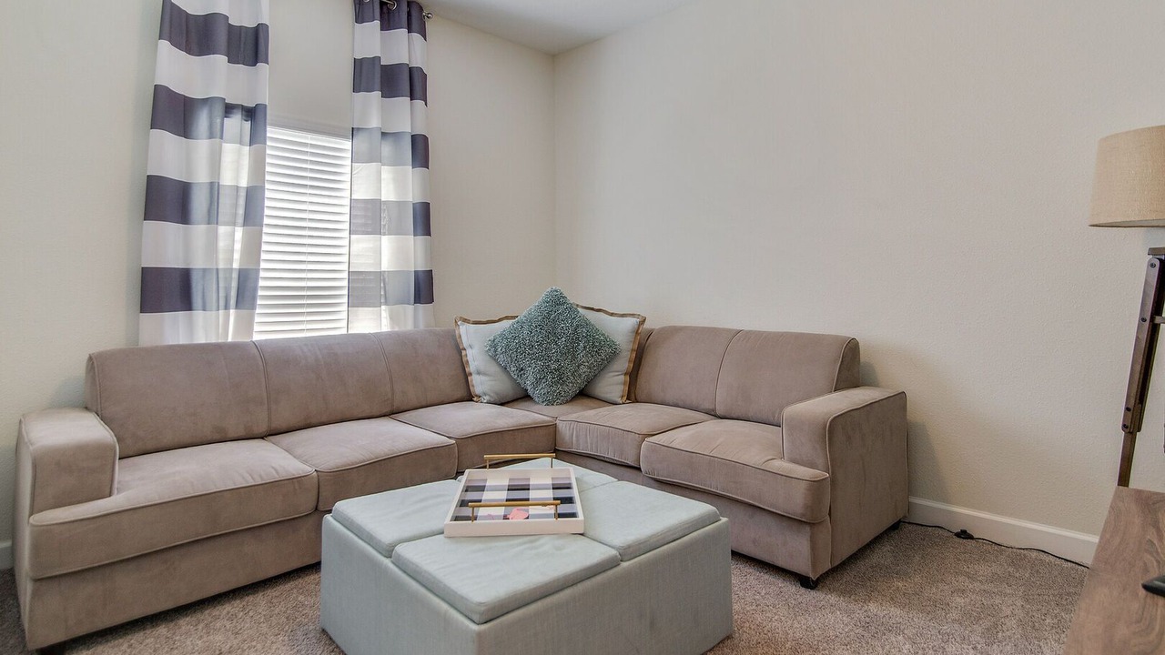 Photo of Livingroom in Davenport