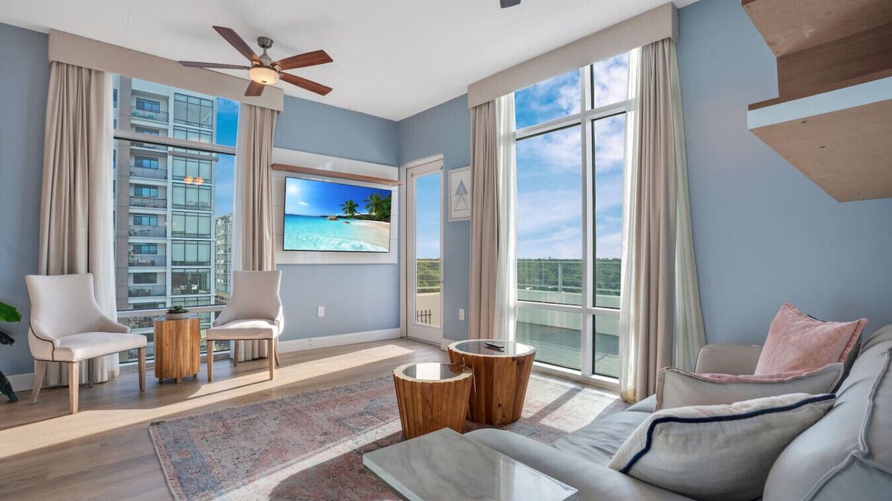 Photo of Livingroom in South Eola