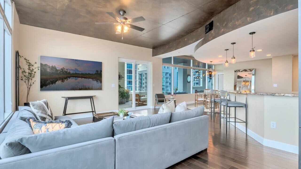 Photo of Livingroom in South Eola