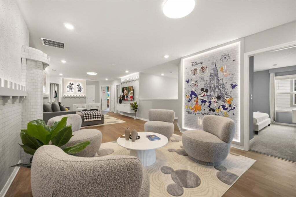 Photo of Others in Four Corners