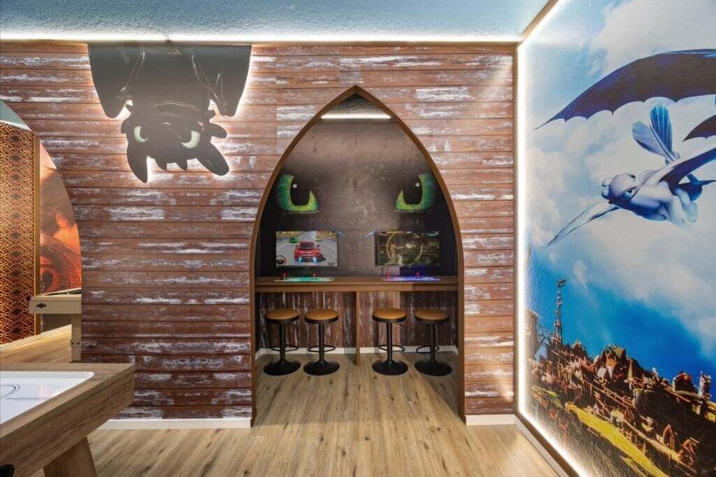 Photo of Others in Four Corners