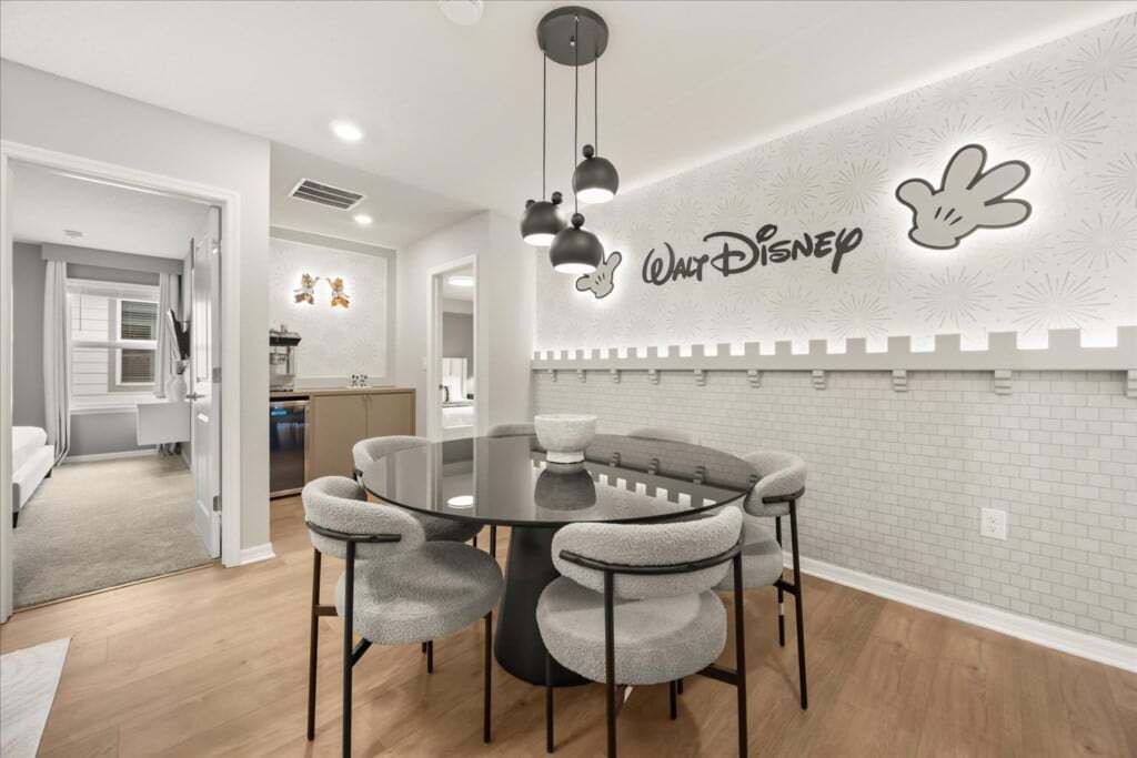 Photo of Others in Four Corners