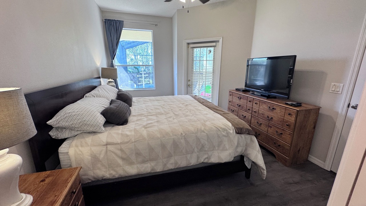 Photo of Bedroom in Florida Pines