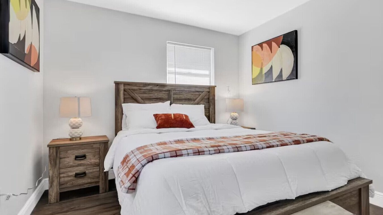 Photo of Bedroom in Englewood Park