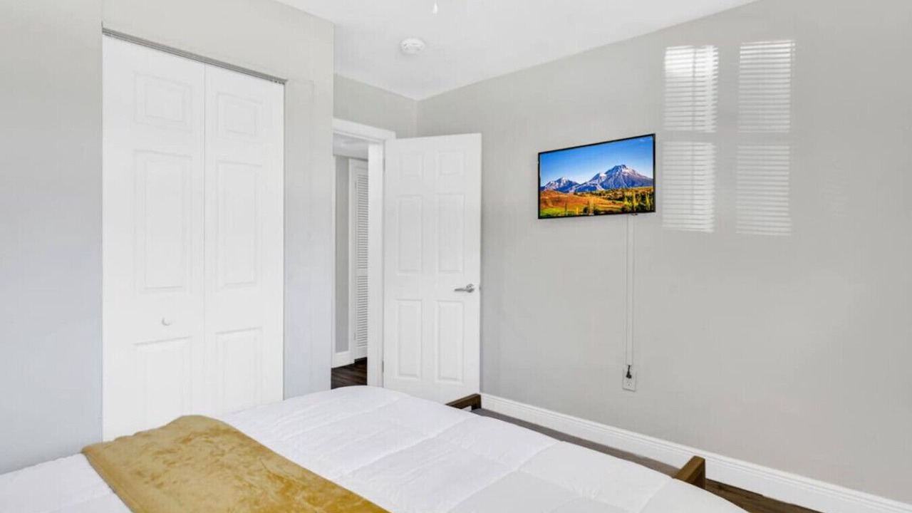 Photo of Bedroom in Englewood Park