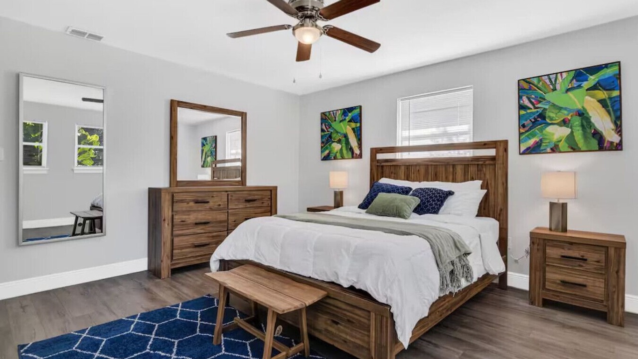 Photo of Bedroom in Englewood Park