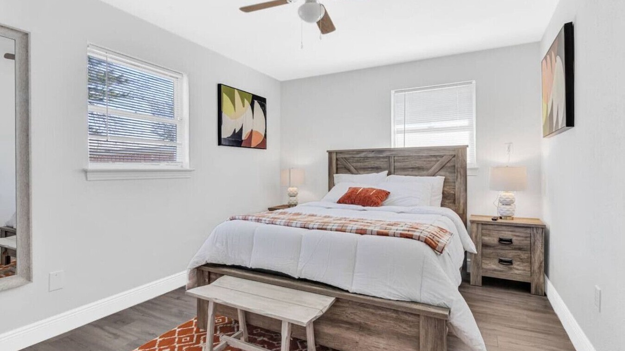 Photo of Bedroom in Englewood Park