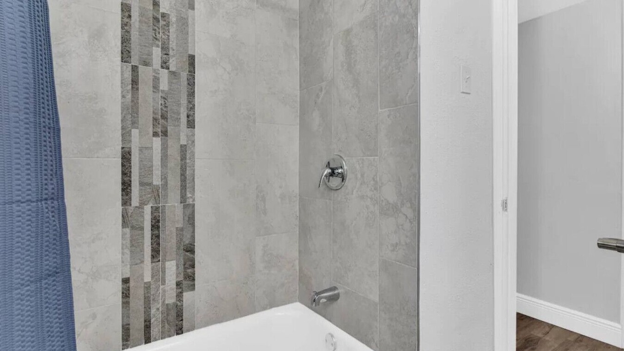 Photo of Bathroom in Englewood Park
