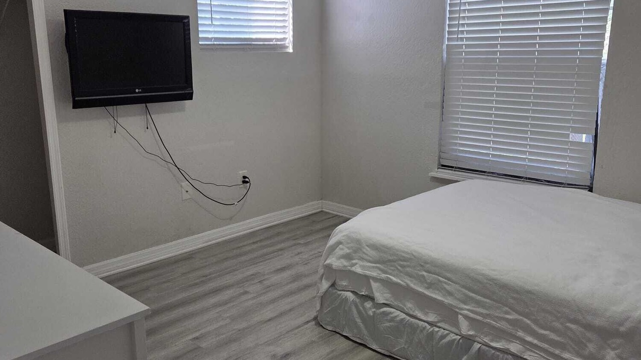 Photo of Bedroom in Oak Ridge