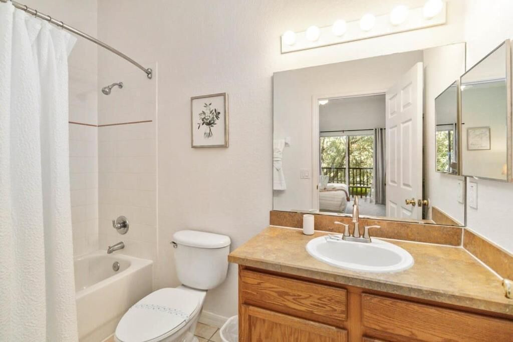 Photo of Bathroom in Bahama Bay