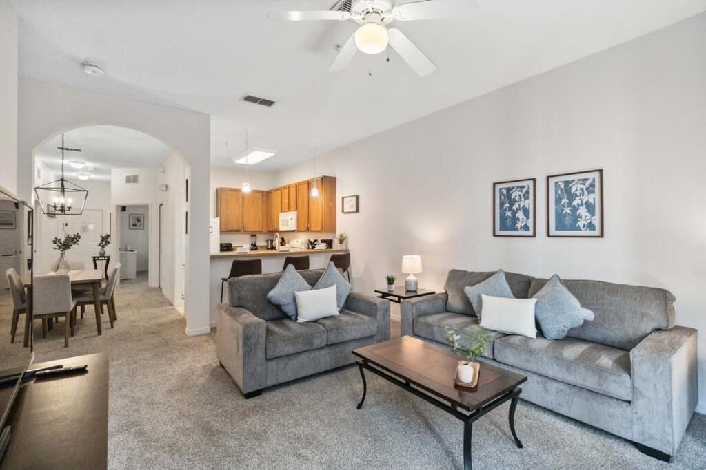 Photo of Livingroom in Bahama Bay