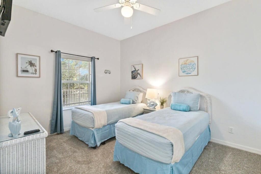 Photo of Bedroom in Bahama Bay