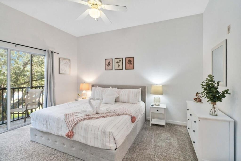 Photo of Bedroom in Bahama Bay