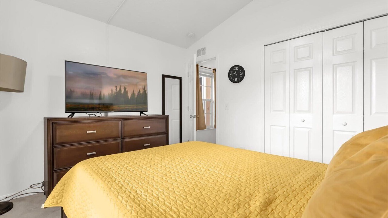 Photo of Bedroom in Florida Pines