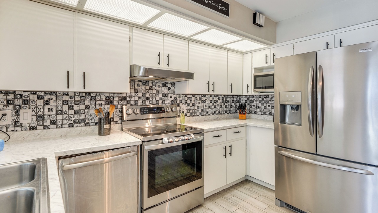 Photo of Kitchen in Buena Ventura Lakes