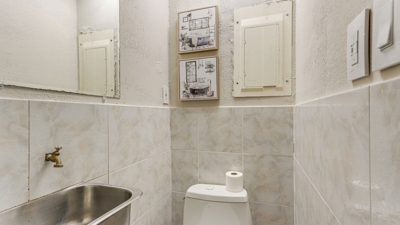 Photo of Bathroom in Buena Ventura Lakes