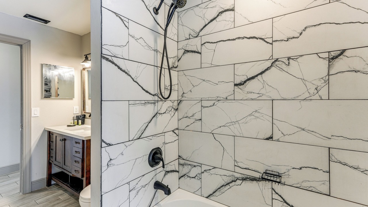 Photo of Bathroom in Buena Ventura Lakes