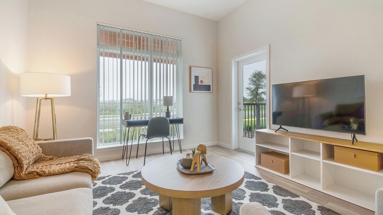 Photo of Livingroom in Florida Center