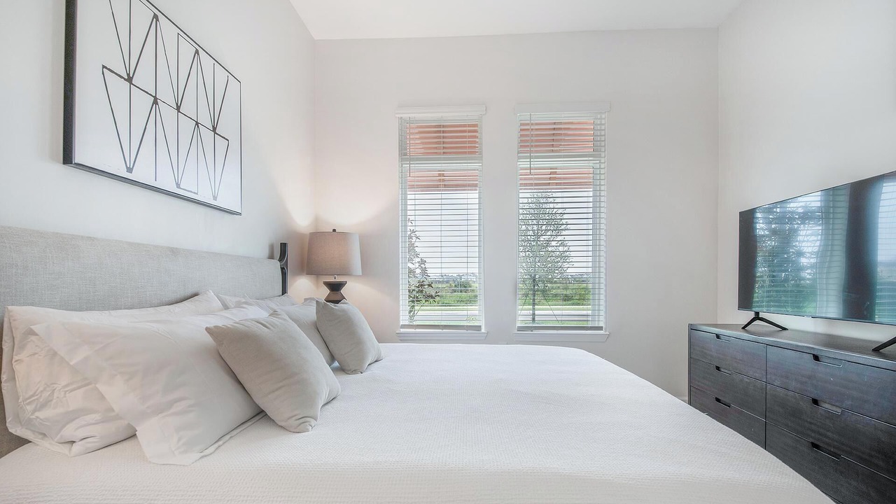 Photo of Bedroom in Florida Center