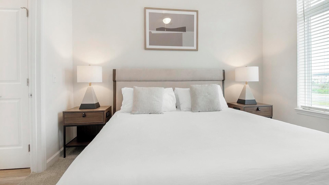 Photo of Bedroom in Florida Center