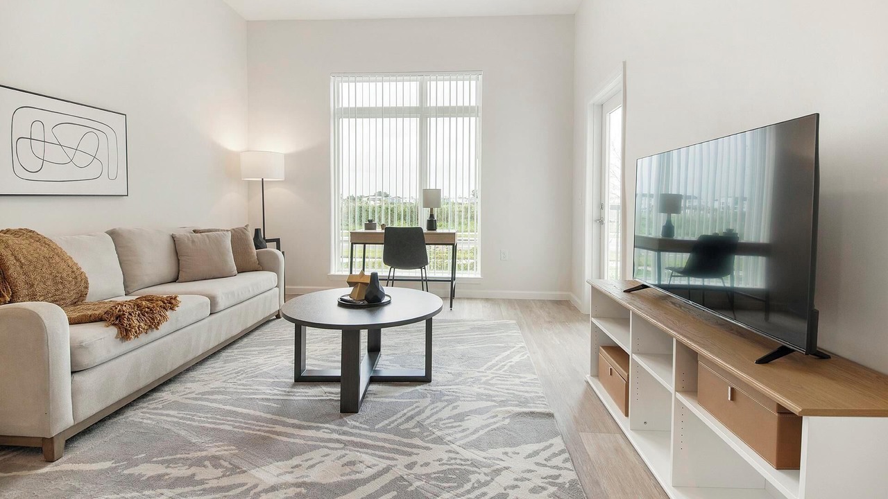 Photo of Livingroom in Florida Center