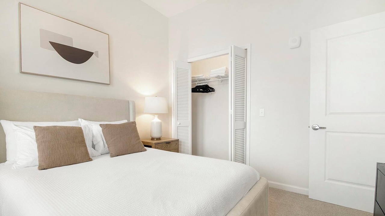 Photo of Bedroom in Florida Center