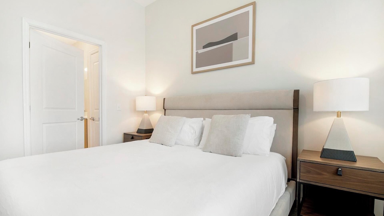 Photo of Bedroom in Florida Center