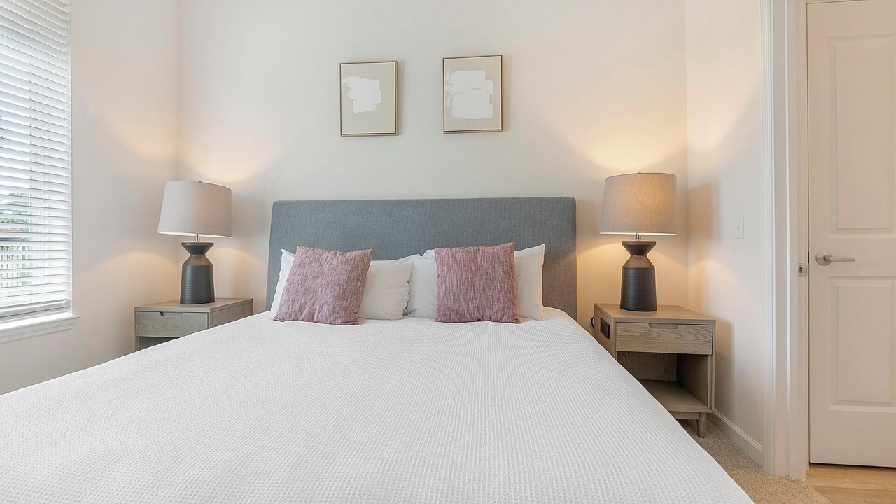 Photo of Bedroom in Florida Center