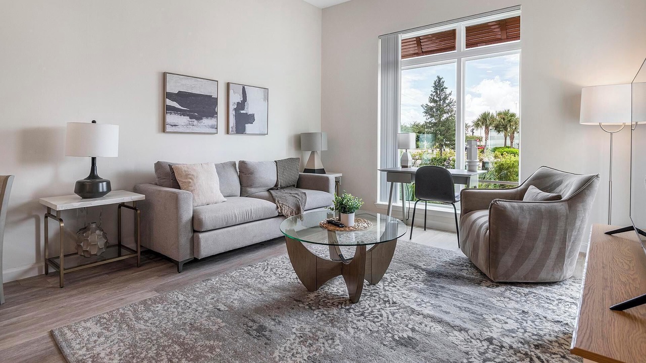 Photo of Livingroom in Florida Center
