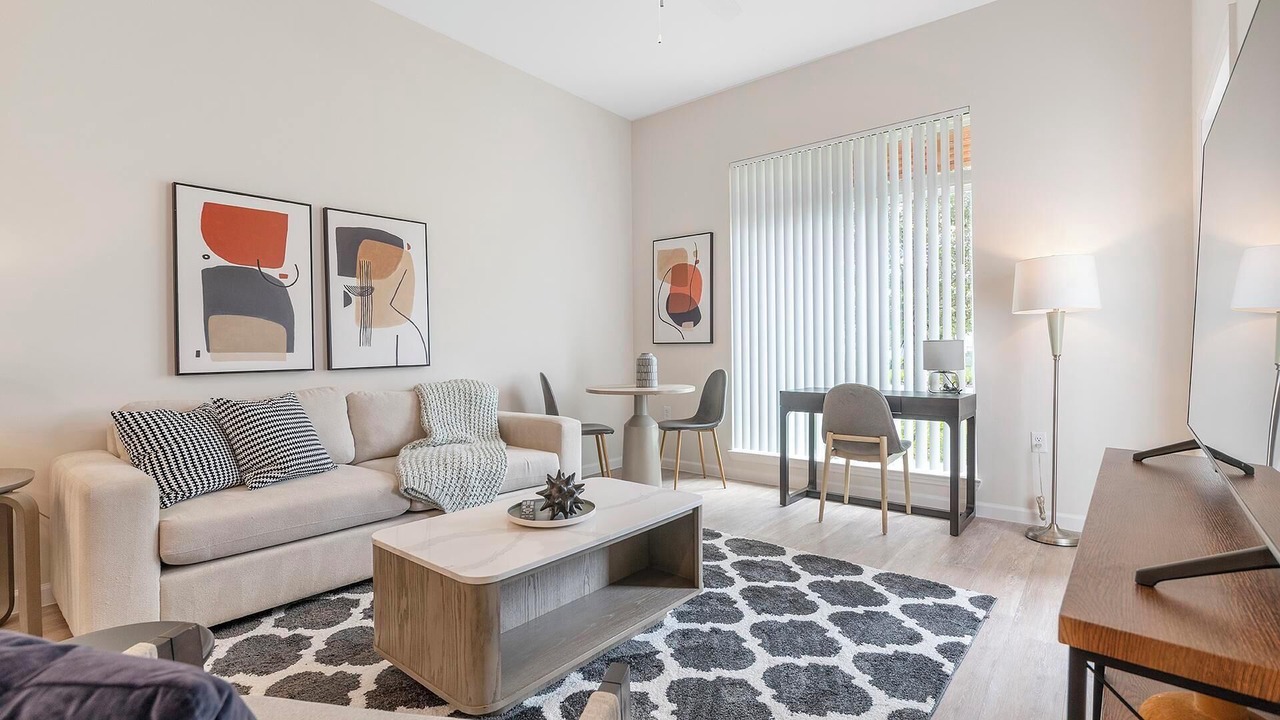 Photo of Livingroom in Florida Center